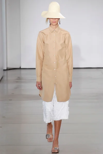 Look 8